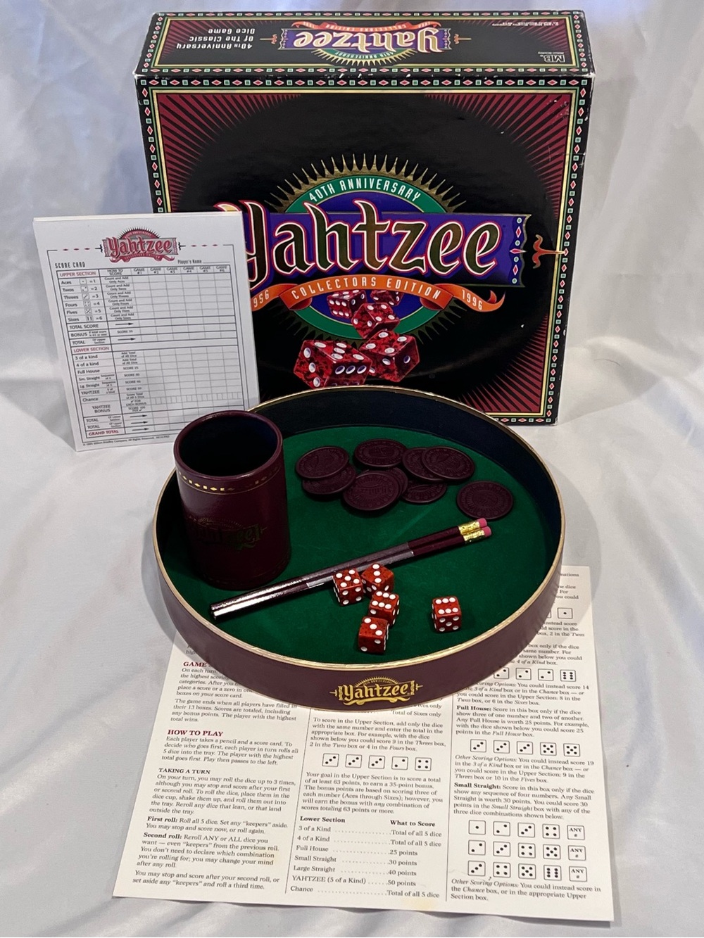 Yahtzee Collector's Edition Game Set — Burgundy and Green
